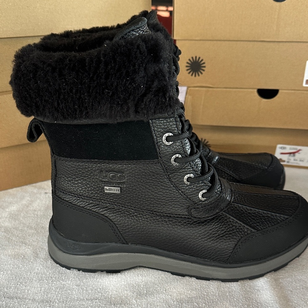 UGG Women’s Adirondack Boot lll